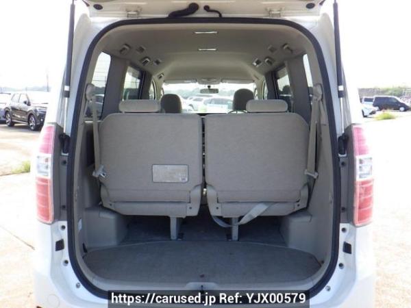 Used 2007 AT toyota noah ZRR70G Image[8]