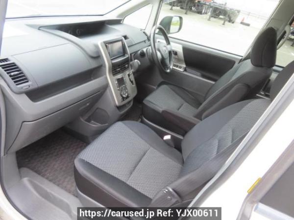 Used 2008 AT toyota noah ZRR70W Image[15]