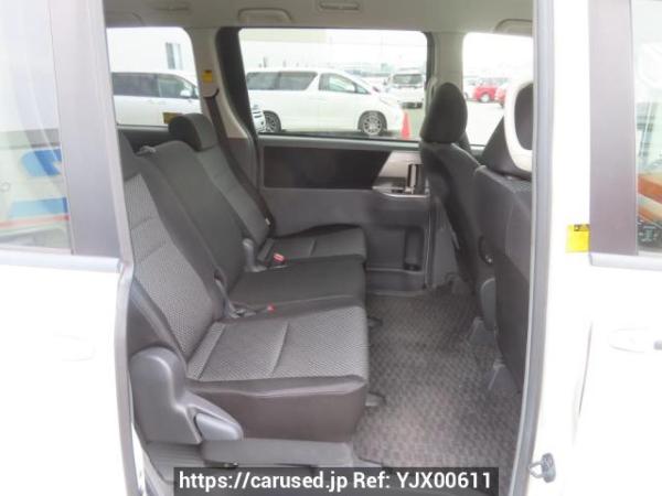 Used 2008 AT toyota noah ZRR70W Image[17]