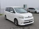 Toyota Voxy ZRR70W