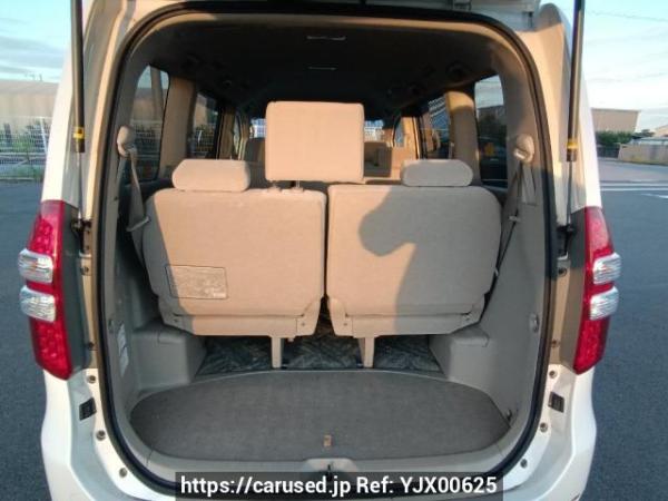Used 2010 AT toyota noah ZRR70G Image[8]