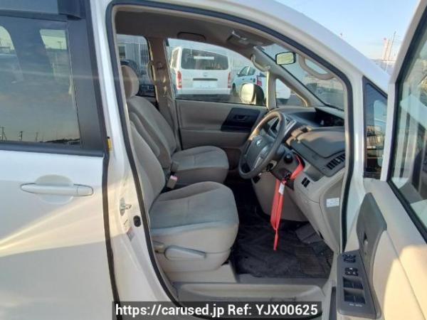 Used 2010 AT toyota noah ZRR70G Image[13]