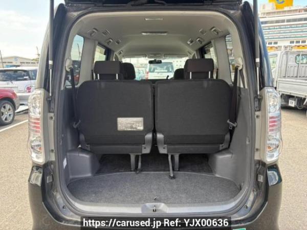 Used 2009 AT toyota voxy ZRR70W Image[8]