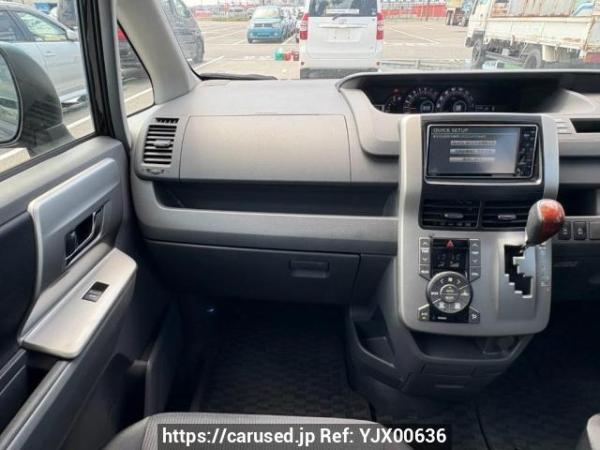 Used 2009 AT toyota voxy ZRR70W Image[20]