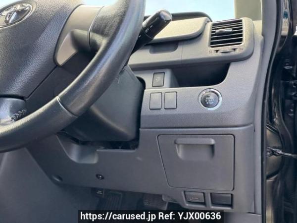 Used 2009 AT toyota voxy ZRR70W Image[29]
