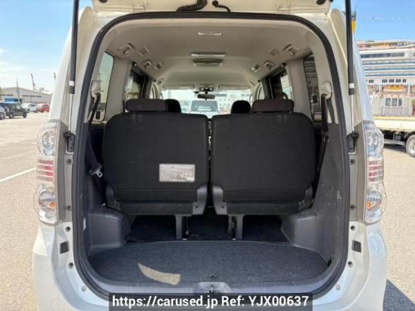 Used 2009 AT toyota voxy ZRR70W Image[8]