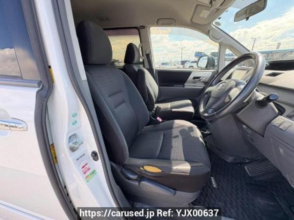 Used 2009 AT toyota voxy ZRR70W Image[12]