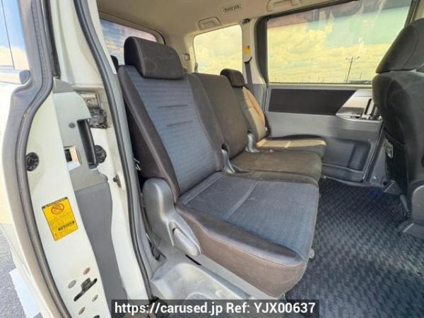 Used 2009 AT toyota voxy ZRR70W Image[14]