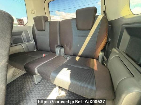 Used 2009 AT toyota voxy ZRR70W Image[16]