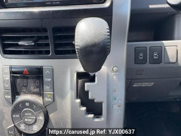 Used 2009 AT toyota voxy ZRR70W Image[28]