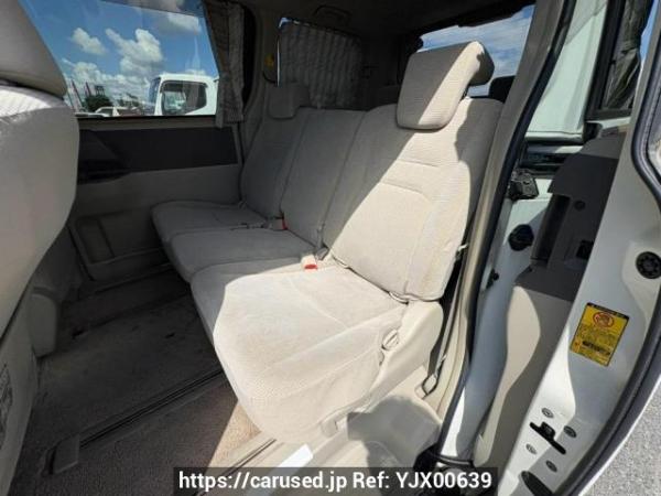 Used 2009 AT toyota noah ZRR70G Image[15]