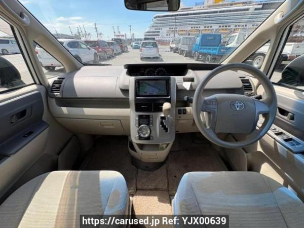 Used 2009 AT toyota noah ZRR70G Image[19]