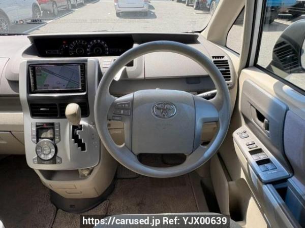 Used 2009 AT toyota noah ZRR70G Image[21]