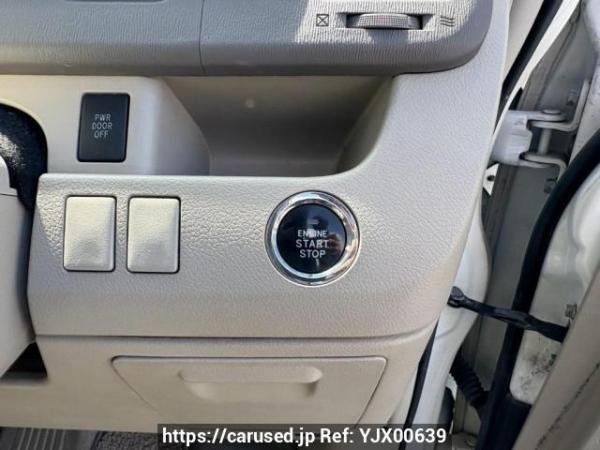 Used 2009 AT toyota noah ZRR70G Image[30]