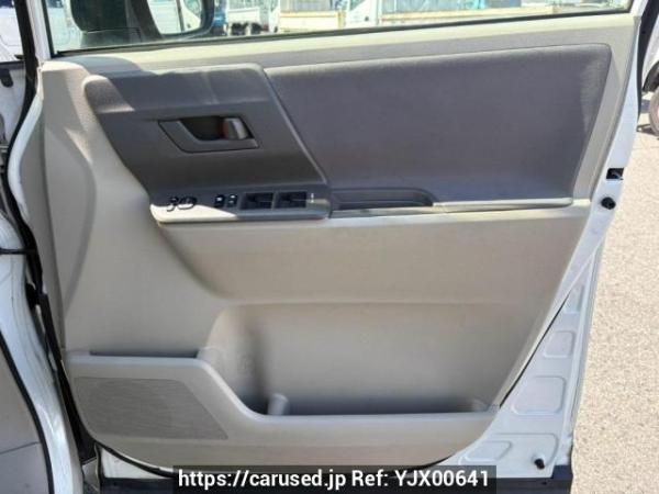 Used 2009 AT toyota noah ZRR70G Image[17]
