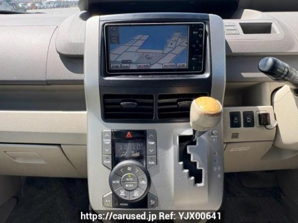 Used 2009 AT toyota noah ZRR70G Image[24]