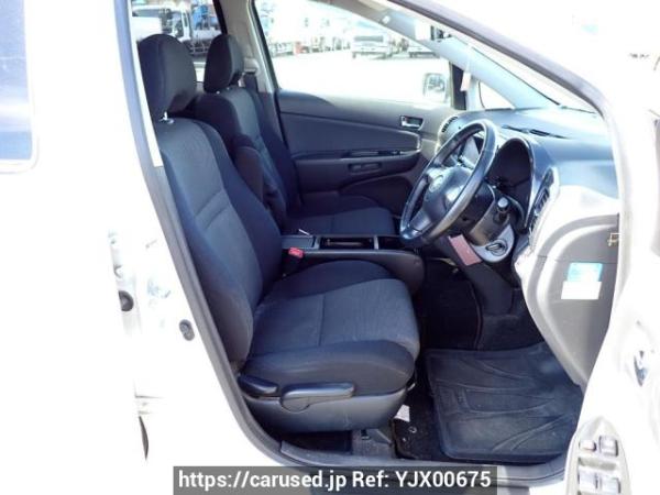 Used 2004 AT toyota wish ZNE10G Image[12]