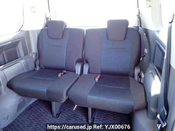 Used 2009 AT toyota voxy ZRR70W Image[16]