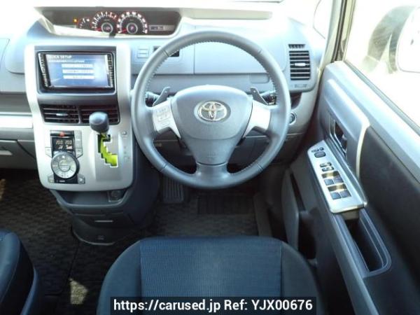 Used 2009 AT toyota voxy ZRR70W Image[20]