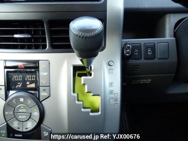 Used 2009 AT toyota voxy ZRR70W Image[23]