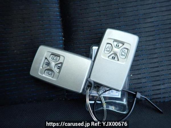 Used 2009 AT toyota voxy ZRR70W Image[28]