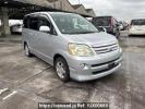 Toyota Noah AZR60G