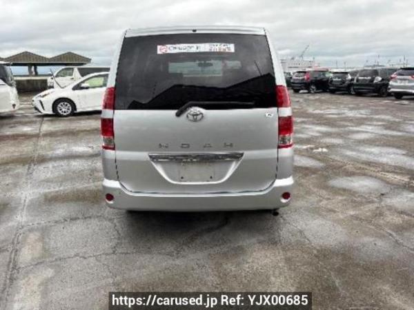 Used 2005 AT toyota noah AZR60G Image[5]