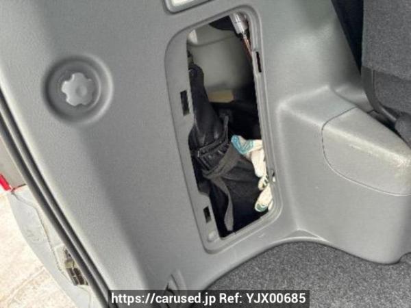 Used 2005 AT toyota noah AZR60G Image[42]