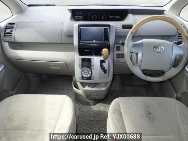 Used 2010 AT toyota noah ZRR70W Image[16]