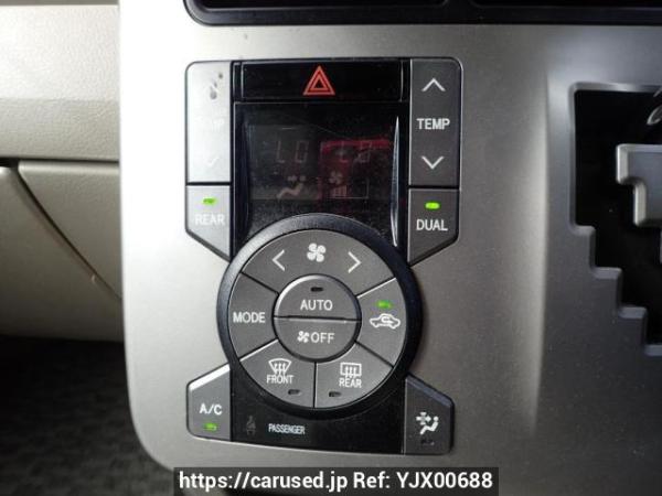Used 2010 AT toyota noah ZRR70W Image[22]