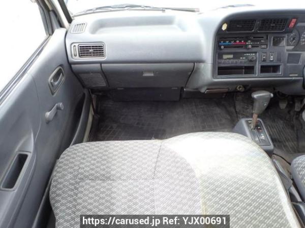 Used 2003 AT toyota hiace-van TRH112V Image[16]
