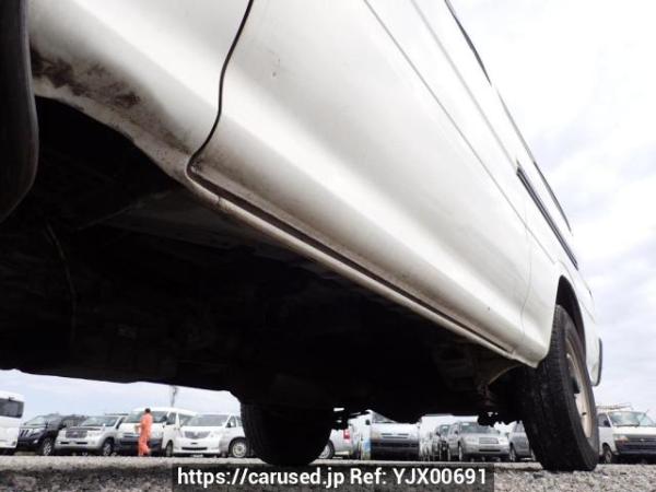 Used 2003 AT toyota hiace-van TRH112V Image[32]