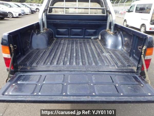 Used 1996 AT toyota hilux LN108 Image[8]