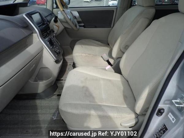 Used 2009 AT toyota noah ZRR75W Image[12]