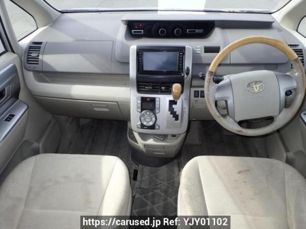 Used 2009 AT toyota noah ZRR75W Image[15]