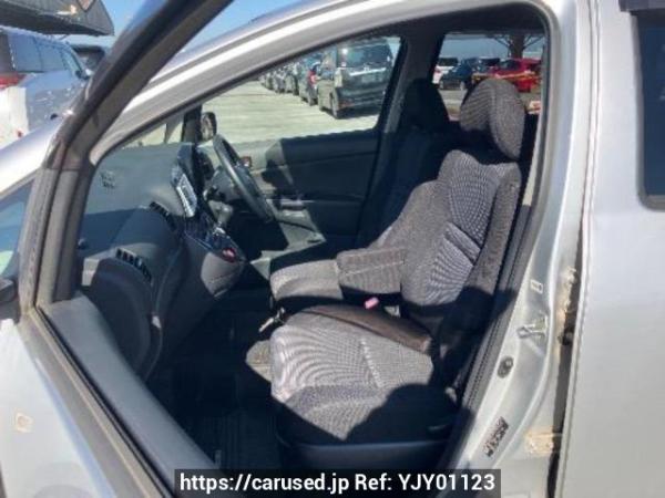 Used 2005 AT toyota wish ZNE10G Image[12]