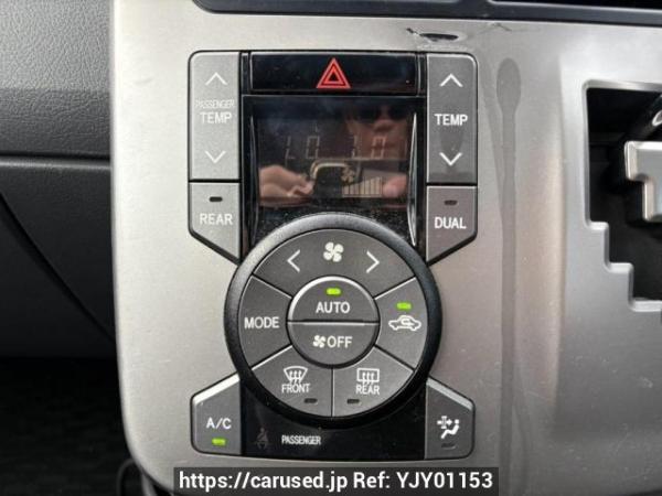 Used 2009 AT toyota voxy ZRR70W Image[27]