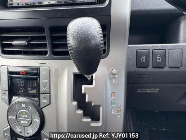 Used 2009 AT toyota voxy ZRR70W Image[28]