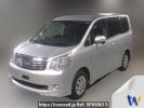 Toyota Noah ZRR70G