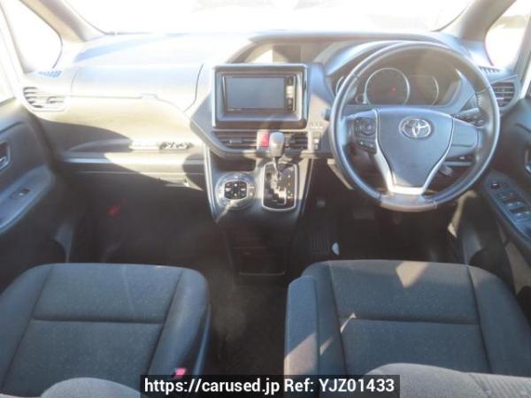 Used 2015 AT toyota noah ZRR80G Image[23]