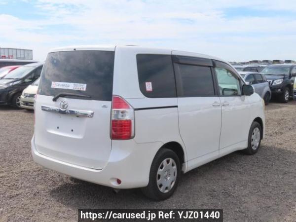 Used 2007 AT toyota noah ZRR70G Image[6]