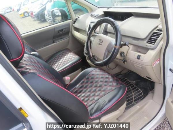 Used 2007 AT toyota noah ZRR70G Image[13]