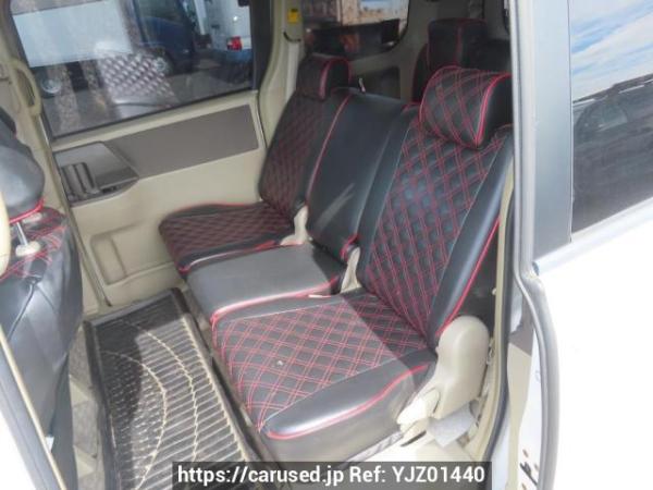Used 2007 AT toyota noah ZRR70G Image[20]