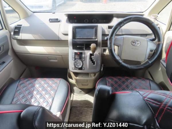 Used 2007 AT toyota noah ZRR70G Image[23]