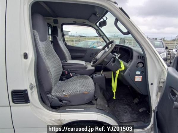 Used 2004 AT toyota hiace-van TRH102V Image[12]