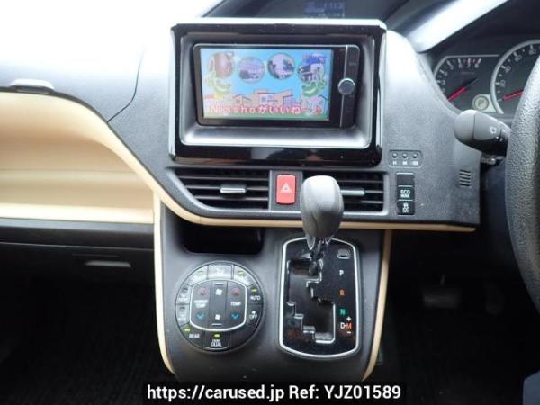 Used 2014 AT toyota noah ZRR80G Image[19]