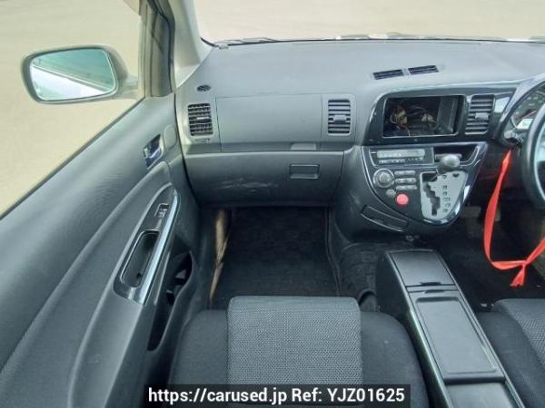 Used 2004 AT toyota wish ZNE10G Image[18]