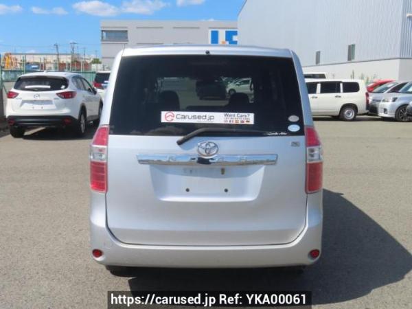 Used 2007 AT toyota noah ZRR70G Image[5]