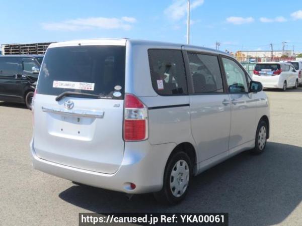 Used 2007 AT toyota noah ZRR70G Image[6]