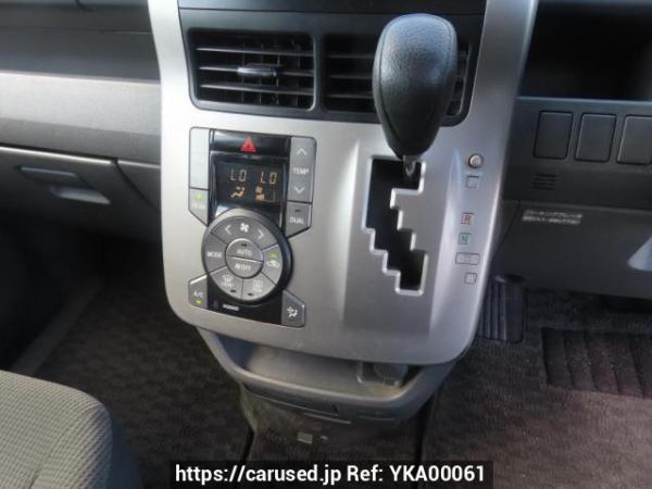 Used 2007 AT toyota noah ZRR70G Image[27]